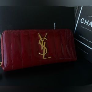 Saint Laurent Vicky vernice long wallet in rouge